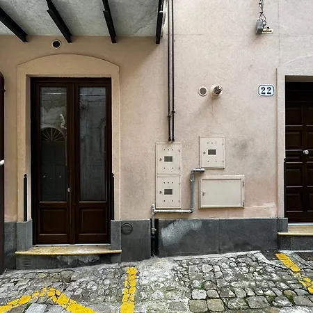 The House Of Castle Savona